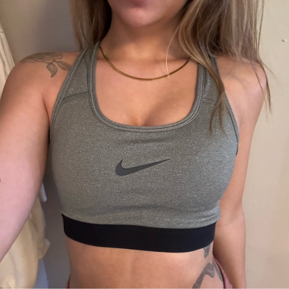 nike sports bra